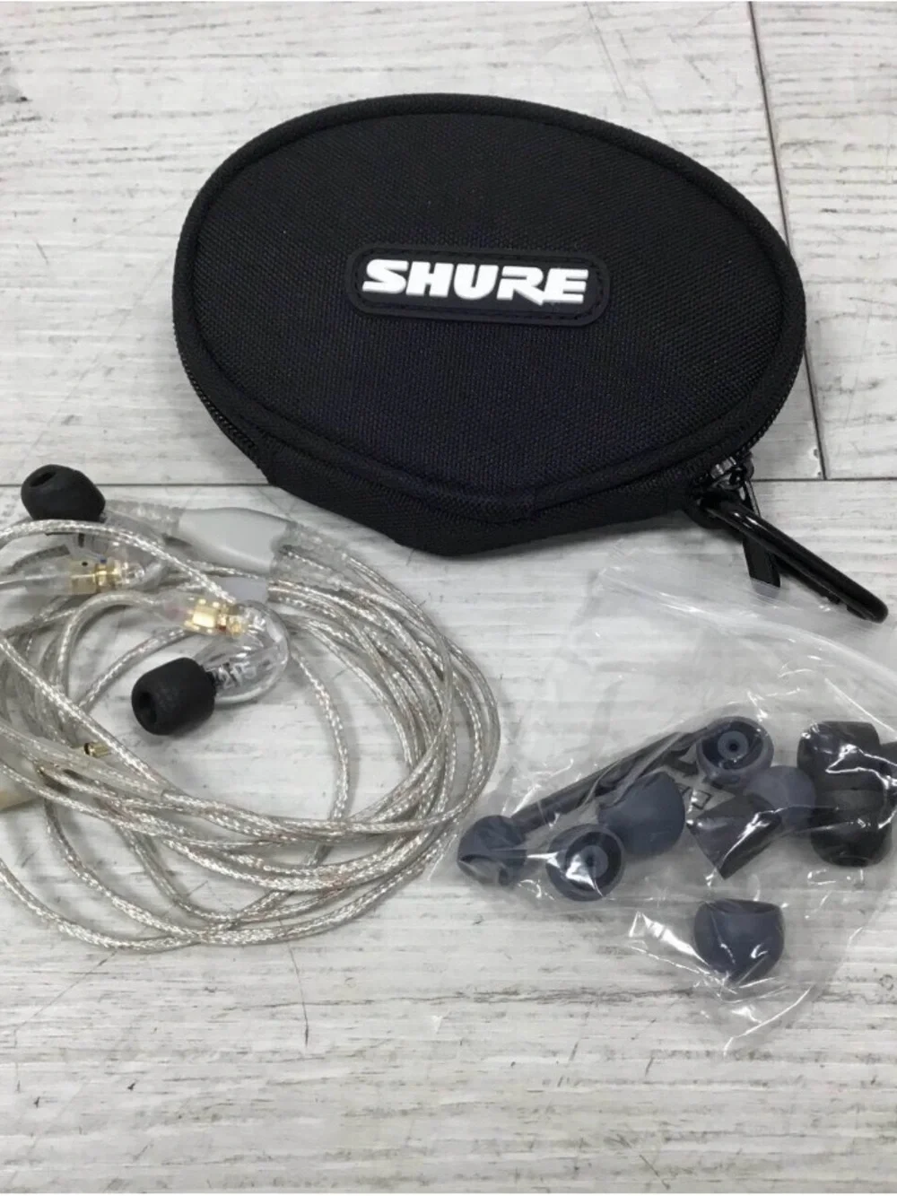 NEW Open Box Shure SE215 Clear Sound Isolating In-Ear Monitors Earphones